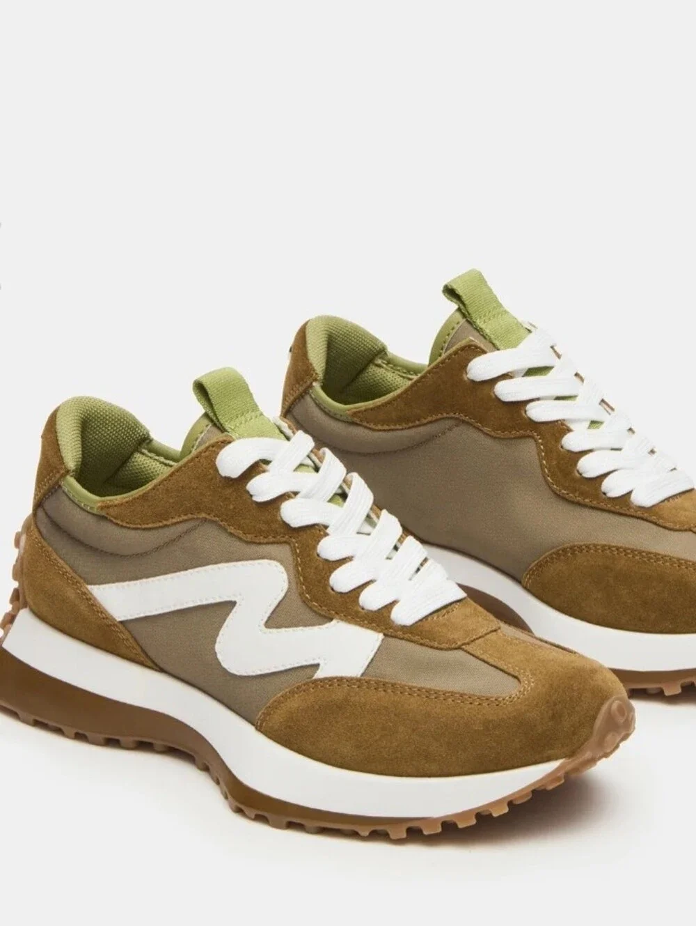 Steve Madden Women's Sz 7.5M Campo Olive White Logo Sneakers Comfort NWT - Picture 1 of 13